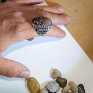 Bague homme pierre ambre chevaliere effet cognac - Khaldoun