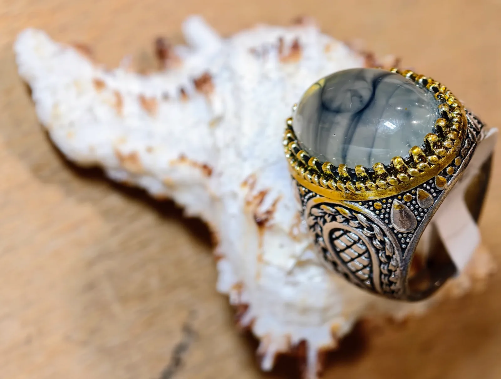 Bague homme effet pierre de lune gris bleu - Khaldoun