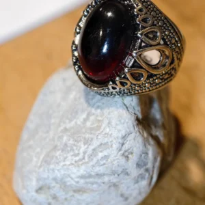Bague homme pierre rouge grenat profond - Khaldoun